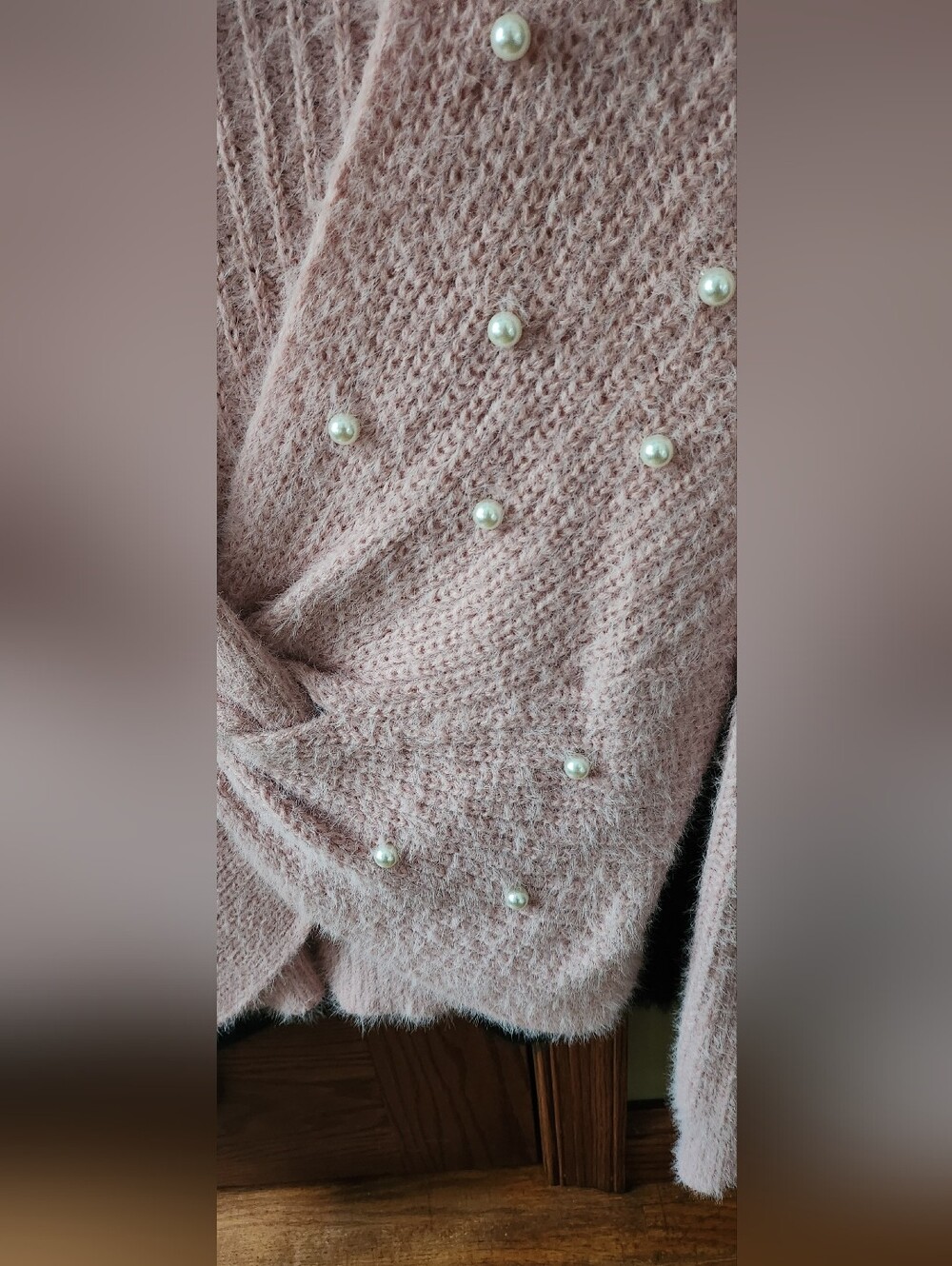 Two sweaters. - Picture 3 of 8